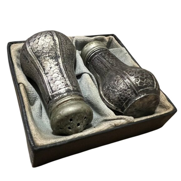 Vintage Metal Salt & Pepper Shaker Set W/Box‎ - Picture 1 of 5